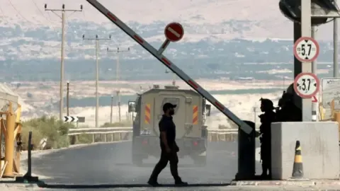 A Pair of Victims Killed in Attack Close to Jordan-West Bank Passage, IDF States
