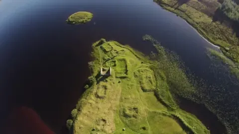 Forgotten Regal Castle Revealed on Hebridean Island