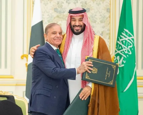 Saudi Arabia and Pakistan Sign Bilateral Security Pact